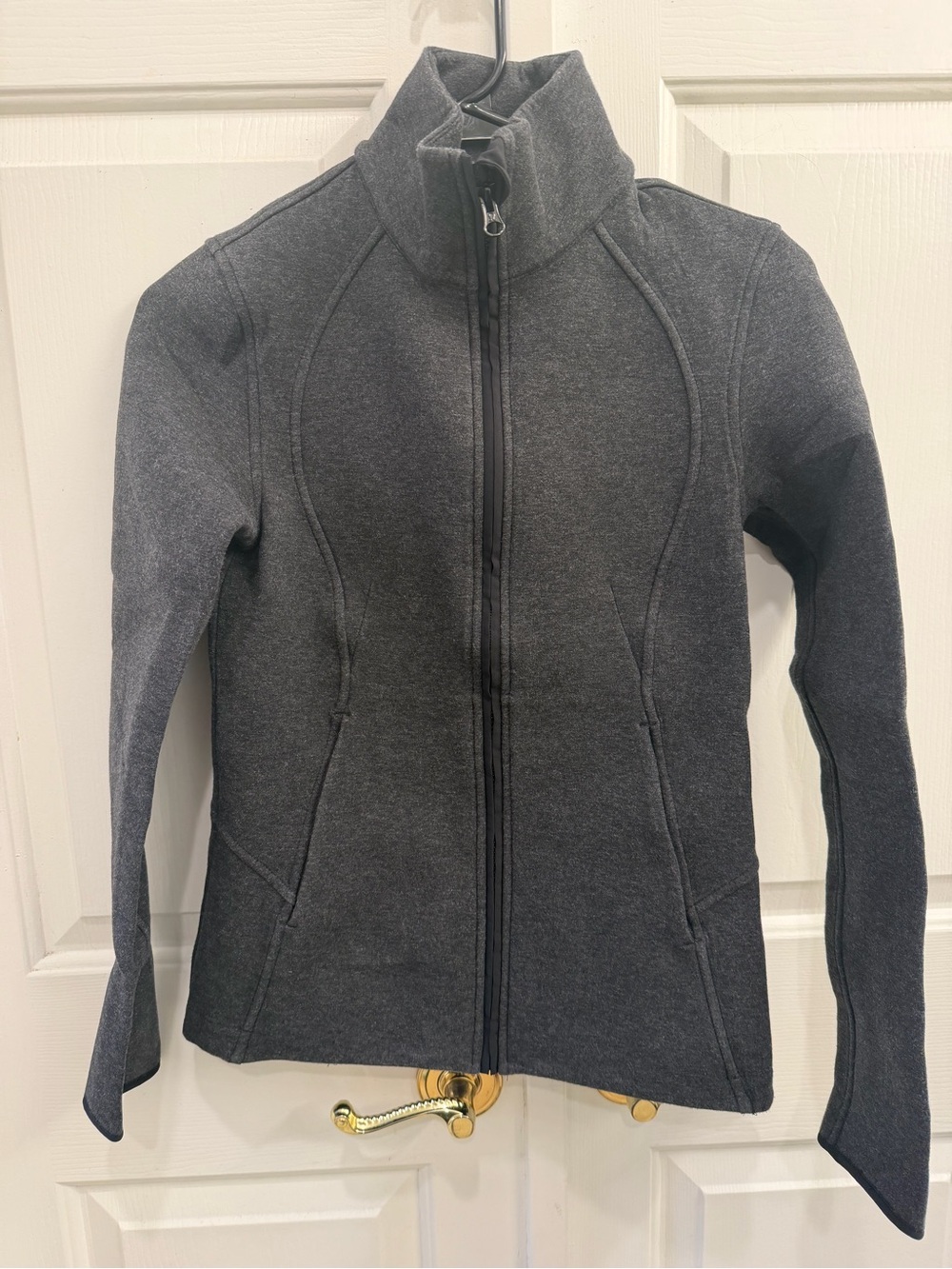 Lululemon women’s dark grey size 2 zip up jacket